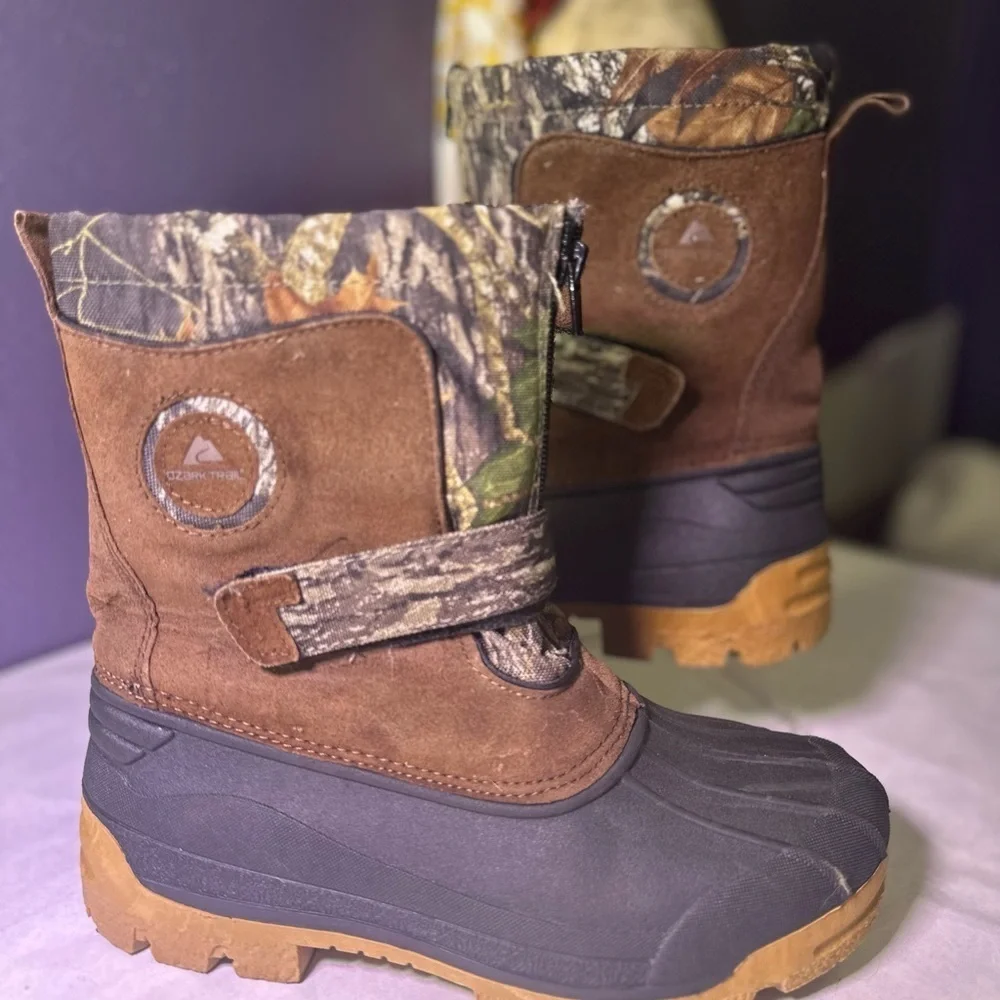 Ozark Trail Kids' Brown and Black Outdoor Boots